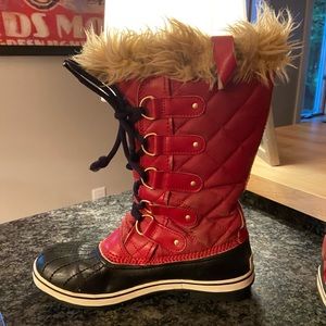 Sorel Joan of Arc boots
